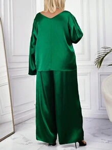 EMERY ROSE 2pcs Plus Size Women V-Neck Roll Sleeve Blouse & Pants Set