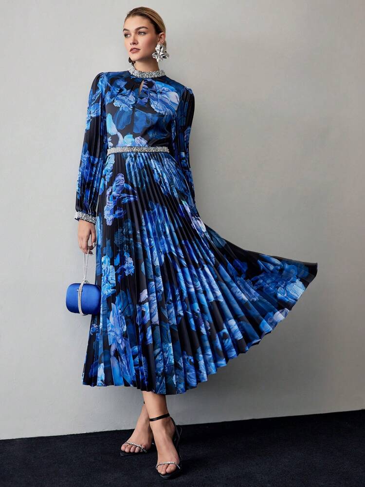 ALLOVER FLORAL PRINT FAUX PEARL AND BEADED DETAIL KEYHOLE NECK PLEATED DRESS