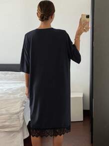 Livesso 女士纯色蕾丝拼接圆领宽松睡裙睡衣，宽松睡袍 - 藏蓝色 - 查看 2