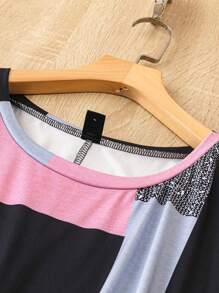 SHEIN CURVE+ Plus Size Round Neck Short Sleeve Patchwork Casual T-Shirt For Summer - Multicolor - View 5