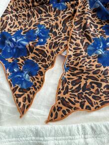 Soleia Women' Vacation Retro Colorful Leopard Print And Blue Ditsy Floral, Tube Top Twist, Asymmetric Wavy Hem Cropped Stretch Top, Thanksgiving Women Outfit, Sexy Women Outfit, Hippie Clothes, Christmas Women Top, Going Out Top, Beach Women Outfit, Halloween Women Costumes, Leopard Top, Christmas Women Clothes, Concert Women Outfit, Party Women Clothes