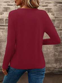 EMERY ROSE 女士纯色V领长袖休闲T恤，秋季新年衣服 - 紅色 - 查看 2