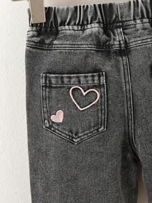 年轻女孩休闲宽松爱心刺绣可爱牛仔裤