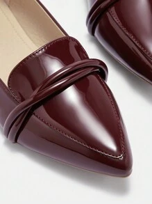 CUCCOO CURVES Wide Width White Platform Flat Sandals With Buckle, Fashionable For All Seasons New Year Holiday Valentines