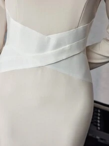 MOTF PREMIUM CONTRAST WRAP CROSS WAIST MIDI DRESS - Black and White - View 3