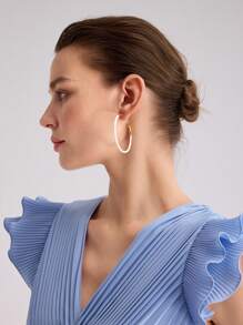 MOTF PREMIUM 1 PAR DE PENDIENTES DE ARO CON DISEÑO DE GOTA DE ACEITE BLANCA