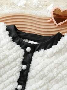 SHEIN 2 件套女婴拼色毛绒无袖连衣裙和夹克套装，秋冬 - 白色 - 查看 13