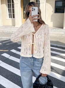 SHEIN Frenchy 女式秋季系带长袖短款休闲衬衫、教师服装、秋季服装、秋季婚礼宾客礼服、黄色女式连衣裙、冬季上衣、服装、可爱女式衬衫、女式办公室服装、长袖衬衫、女式亚麻服装、秋季女装、女士休闲透视、系带前长袖 V 领宽松常规米色喇叭袖上衣女式衬衫、春/秋、休闲日常服装 - 米色 - 查看 6