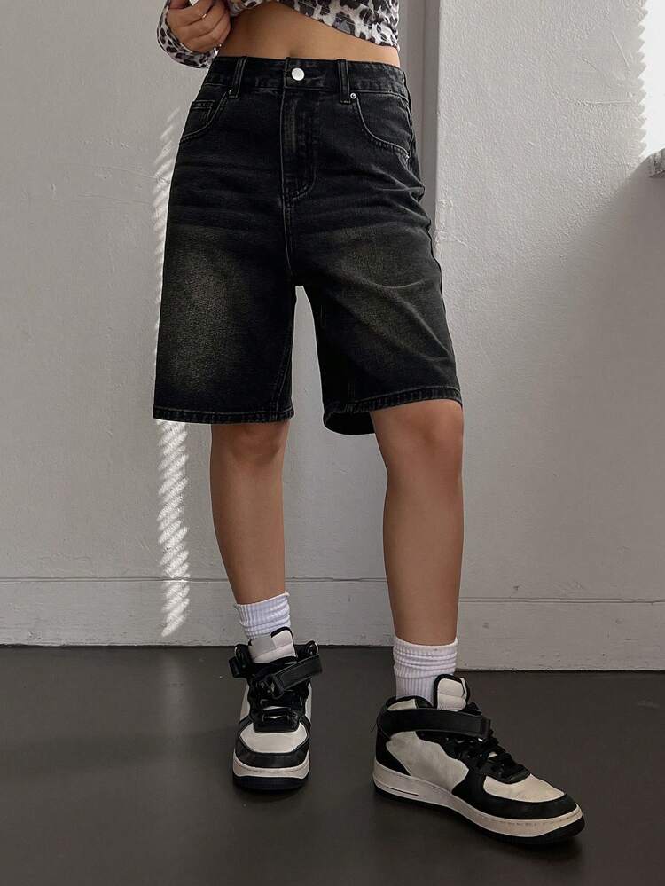 Women's Bermuda Style Pocket Casual Denim Shorts