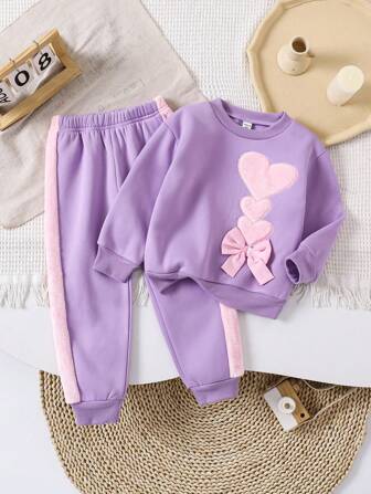 SHEIN Genkimix Kids 2pcs/Set Young Girl Casual Cute Plush Embroidery Heart Decor Bow Round Neck Long Sleeve Fleece Sweatshirt & Contrast Color Pants Set, Warm And Comfortable Fabric, Suitable For Everyday And Sports Wear, Autumn/Winter New Arrival