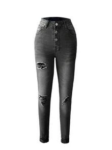 Jeans de mujer de otoño con bolsillos, detalles desgastados y cierre de botón, silueta ajustada