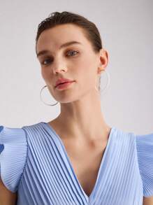 MOTF PREMIUM 1 PAR DE PENDIENTES DE ARO CON DISEÑO DE GOTA DE ACEITE BLANCA