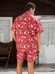 Manfinity VDAYZ Men's Christmas Tree Print Short Sleeve Shirt And Shorts Beach Suit Set
