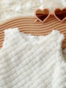 SHEIN 2 件套女婴拼色毛绒无袖连衣裙和夹克套装，秋冬 - 白色 - 查看 11