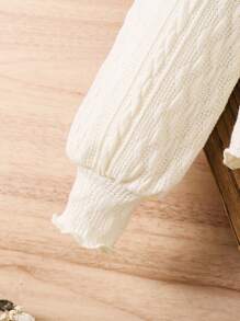 SHEIN LMoss Kids Áo thun cổ tròn viền rau diếp LMoss cho bé gái dễ thương, thanh lịch và cổ điển, ngọt ngào và đáng yêu, ấm áp và thoải mái, tuyệt vời để mặc thường ngày và mặc ở nhà, mặc đi học và mặc ở nhà và mặc trong kỳ nghỉ vào mùa thu và mùa đông, mặc cho gia đình, mặc cho mẹ và bé. - Màu be - Xem 4