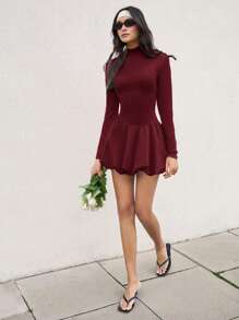 SHEIN X ELOISA & ORSON COSMINA Vestido mini de manga larga y cuello alto fruncido de color sólido simple para mujer