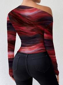 EMERY ROSE Camiseta de manga larga con hombro asimétrico y fruncido con estampado de degradado de mármol para mujeres, ideal para el Año Nuevo y la primavera/otoño - Rojo - Ver 2