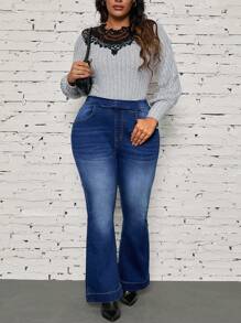 SHEIN LUNE Plus Size Pockets Minimalist Washed Flared Jeans, Casual Everyday Wear