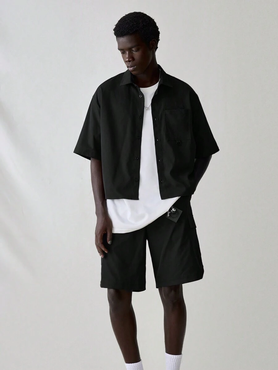 Manfinity VCAY 2 Stücke/Set Herren gewebtes lässiges, locker sitzendes schwarzes Kurzarmhemd & Shorts mit elastischem Bund