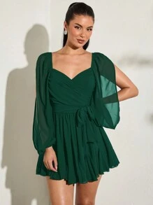 SHEIN BAE 轻盈夏季黑色纯色沙滩/度假/日常/约会性感简约甜心领蝴蝶结裹身开叉灯笼袖透视薄款连衣裙女 - 墨綠色 - 查看 3