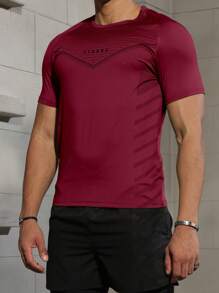 Manfinity Sport Corelite 男友风男士休闲字母印花网眼拼接运动T恤，夏季男士压缩衣 - 酒紅色 - 查看 4