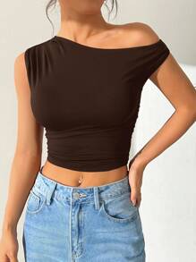 SHEIN EZwear 1 قطعة بلوزة نسائية بلون واحد ذات رقبة غير متماثلة، مطوية ومضغوطة مناسبة للموضة - قهوة بني - مشاهدة 4