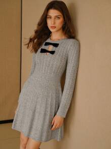 MOTF STUDIO 羊毛对比蝴蝶结锁眼领粗针织毛衣连衣裙