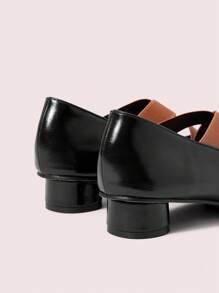 CUCCOO DOLLMOD Zapatos tipo Mary Jane de tacón alto de punta cuadrada para mujer, en color negro, con tacón cilíndrico y estilo cruzado, con aspecto vintage - Marrón - Ver 4