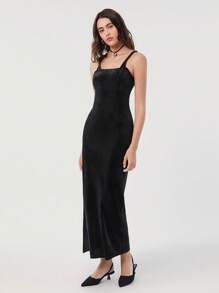 Muchica Black Velvet Bodycon Slit Dress For Women - Black - View 4