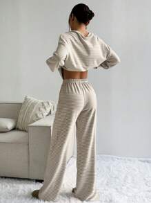 Flirla 2 件套女式休闲条纹上衣和裤子，毛绒面料 - 彩色 - 查看 2