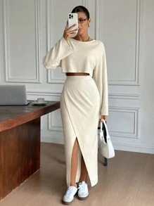 SHEIN Frenchy Bộ 2 món áo thun dài tay cổ tròn màu trơn và chân váy chữ A thường ngày cho nữ - trắng - Xem 3