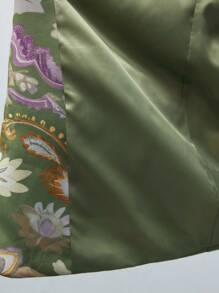 SHEIN X LOS FAVORITOS DE ANA GONZALEZ Maija 女士数码印花绿色单排扣西装外套，休闲度假装，适合圣帕特里克节、复活节、春假、音乐节等场合，秋冬季复古风尚之选。 - 綠色 - 查看 15