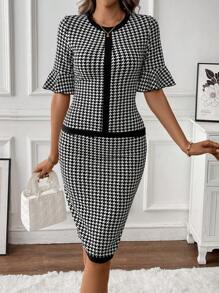 SHEIN Clasi 一套女士圆领中袖荷叶边领撞色千鸟格印花上衣和修身半裙套装 - 黑與白 - 查看 3