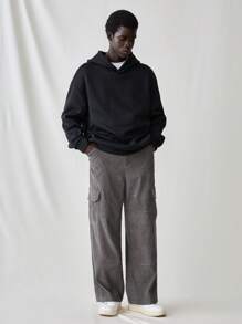 Manfinity VCAY Pantalones rectos de cintura elástica y ajuste holgado con parche para hombres jóvenes, uso cómodo para el día a día - Gris Oscuro - Ver 3