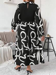 SHEIN Unity Vestido de manga larga con cuello vuelto, parches de punto acanalado y estampado, talla grande - Multicolor - Ver 2