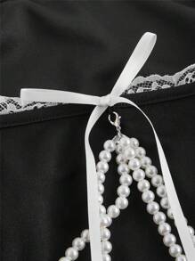 SHEIN MOD Plus Size Women's Lace Collar Bow Chain Decor Detachable Black Tank Top, Back To School, Black Top, Women Vintage, Lace Top, 90s Fashion, Elegant Tea Party Top, For Summer - Black - View 3