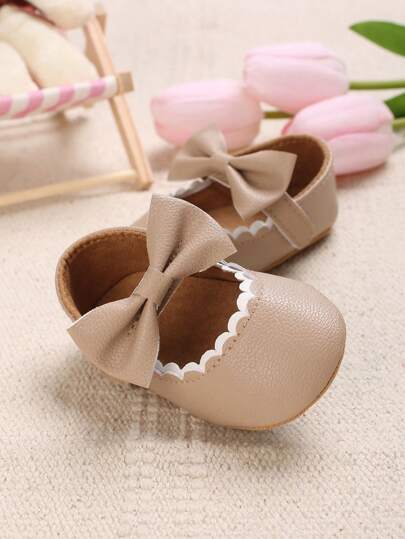 0-1 岁女婴软底公主鞋带蝴蝶结装饰，春秋款