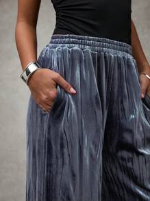 SHEIN BAE بنطلون رمادي نسائي طويل للموضة العصرية، متنوع الاستخدام من اليومي إلى السهرات، بقصة مستقيمة مريحة بخصر مرن ومطوي من القطيفة اللامعة - الأسود - مشاهدة 6