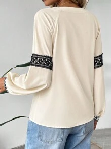 Chiquease 女式 V 领常规版型长袖衬衫，秋季 - 杏色 - 查看 2