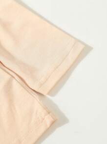 6pcs/Pack The Three Pieces Baby Boy Basic Set Includes Three Sets Of Clothes In Apricot Brown And Green To Meet The Baby's Daily Dressing Needs. Each Set Features A Clean Design And High-Quality Fabrics To Ensure Comfort And Functionality. Different Colors Allow Babies To Show Different Styles On Different Occasions, Which Is Both Cute And Fashionable.