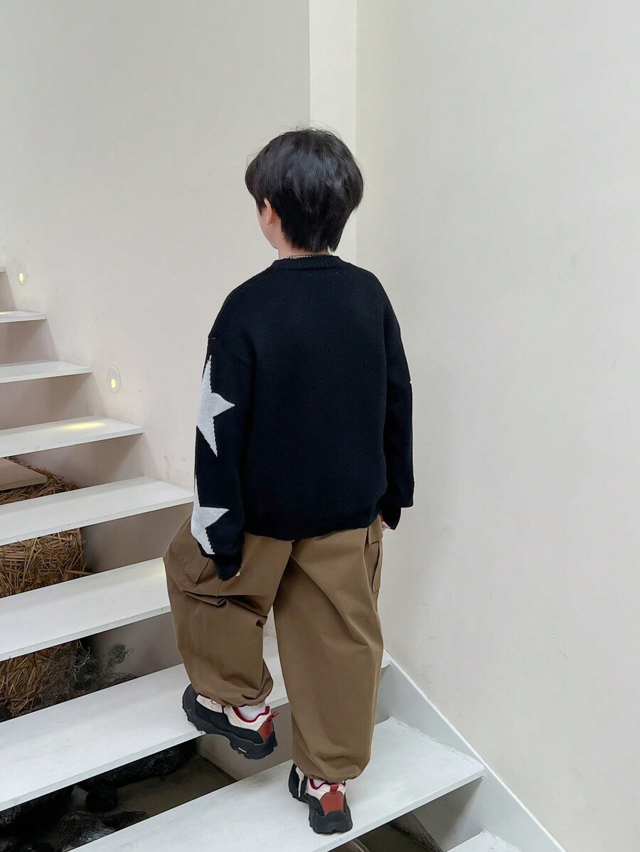 Tween Boy Casual Solid Color With Star Accent Drop Shoulder Crew Neck