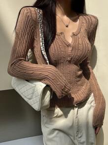 DAZY 女式修身长袖麻花针织刺绣毛衣秋季 - 卡其色 - 查看 3
