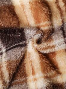 SHEIN Bộ 2 món cho bé trai tuổi teen: áo khoác cardigan dày dặn, ấm áp bằng vải nhung mềm mại có mũ trùm đầu và quần nỉ ấm áp dùng cho hoạt động ngoài trời, kèm túi đeo vai thời trang dễ thương, thích hợp cho mùa đông. - Nhiều màu - Xem 6