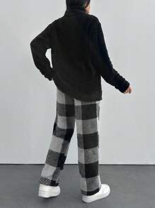 EURMUSE Double-Sided Velvet Comfortable And Soft Plaid Fabric Two-Piece Set - Black - View 2