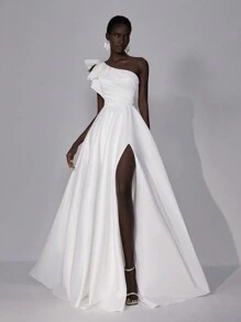 Elitara Elegant, Gorgeous, Luxurious Beige Ruffled One-Shoulder High-Low Backless Suspender Satin Gathered Slit With Large Hem Train Suitable For Wedding Events Bachelor Party Holiday Prom Wedding Dress, White Bridal Dress