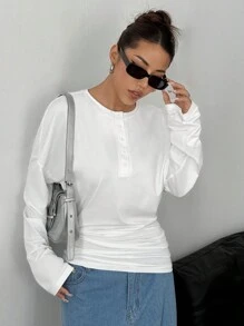 Flirla Casual Minimalist White Half-Zip Hem T-Shirt