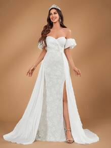 SHEIN Belle 优雅华丽单肩性感露肩蕾丝贴花拼布弹力缎面泡泡袖高开叉鱼尾加长下摆和尾巴适合婚礼活动单身派对节日舞会婚纱白色新娘礼服 - 米色 - 查看 7