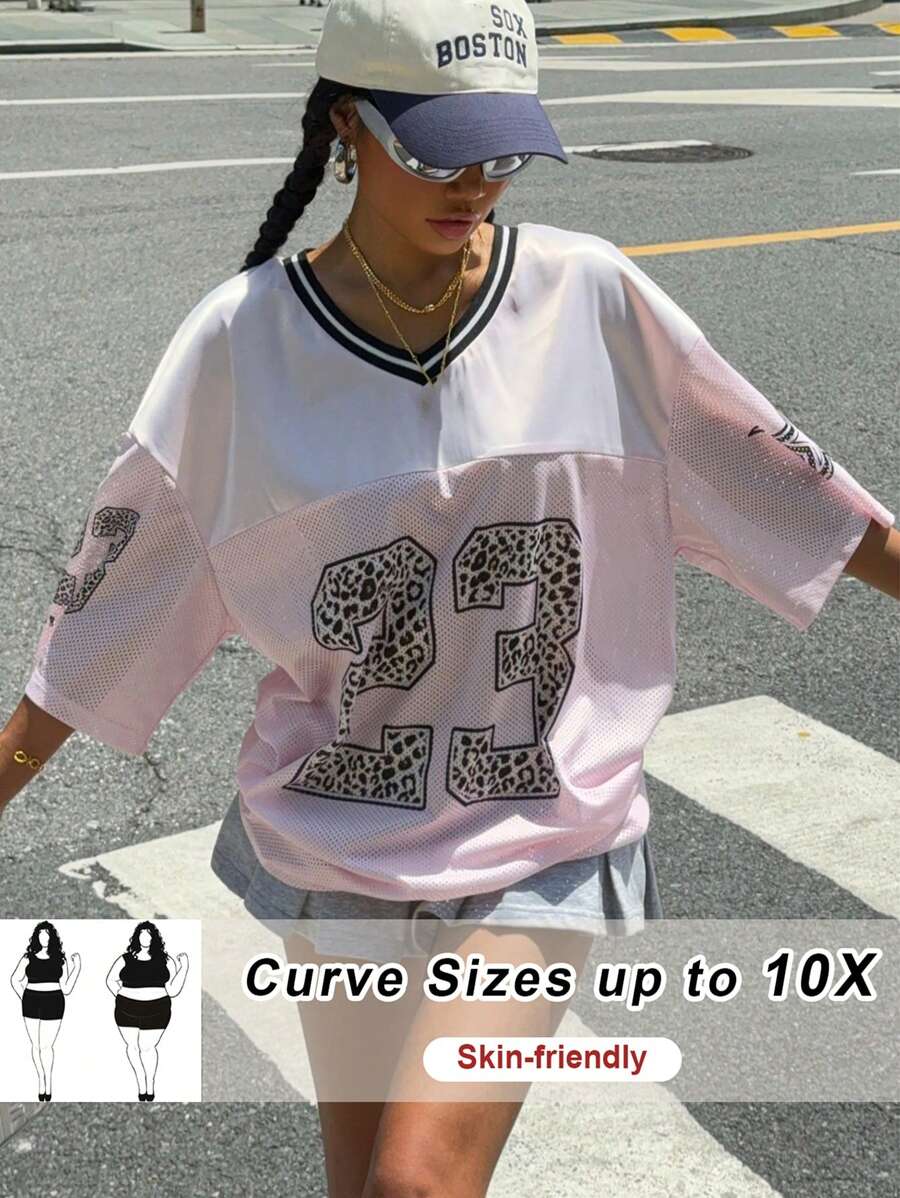 SHEIN CURVE+ Camiseta de mujer de talla grande con estampado rosa de malla - Rosa - Ver 1