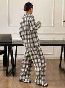 Livesso Women Distressed Collar Long Sleeve Plaid Print Loose Pajama Set