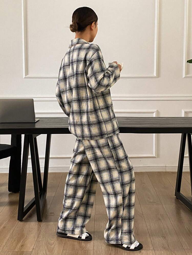 Women Lapel Collar Long Sleeve Plaid Print Loose Pajama Set